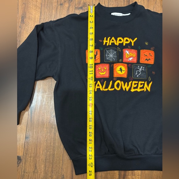 Vintage Happy Halloween Embroidered Basic Editions Sweatshirt, Women’s Medium - Picture 7 of 7
